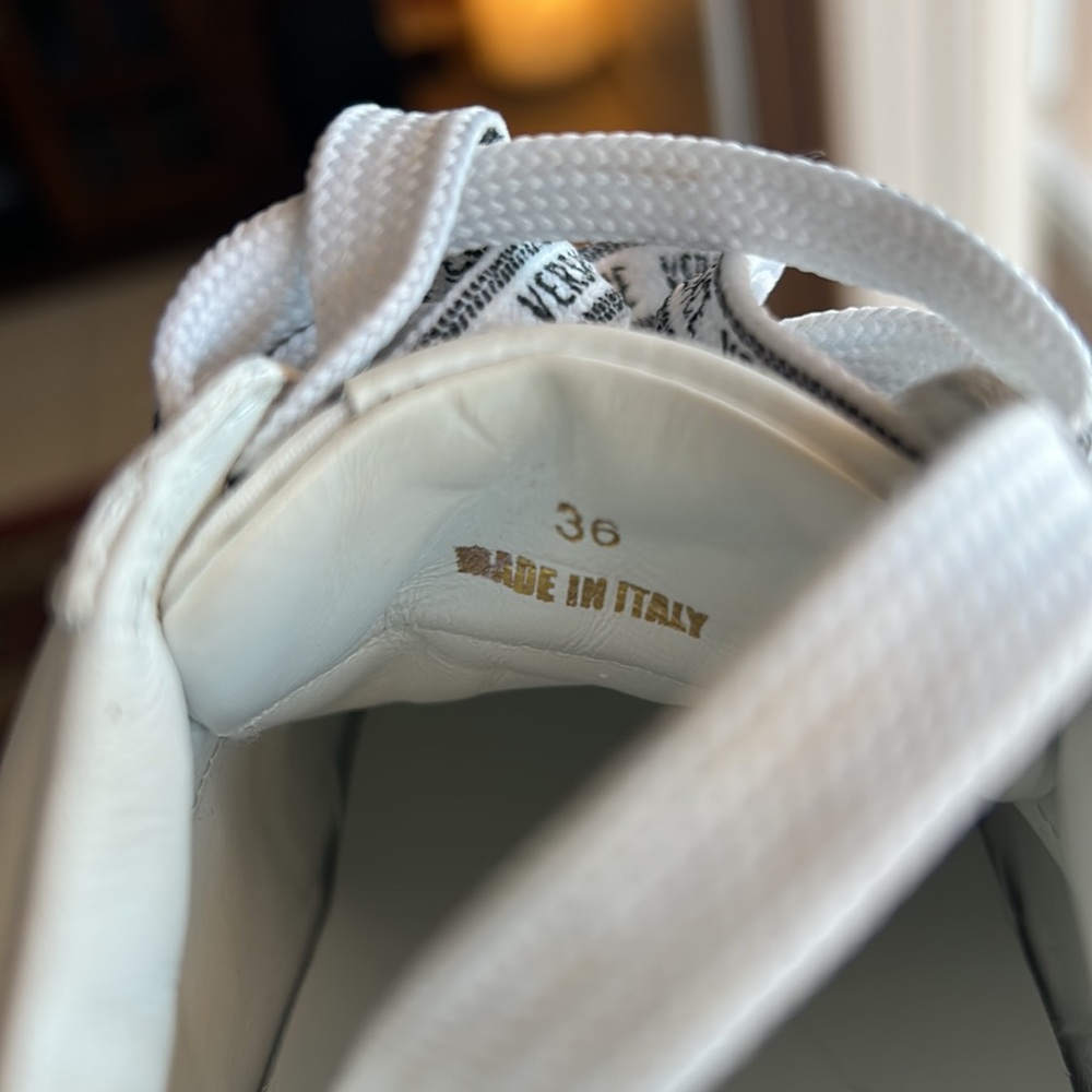 Versace - Picture 9 of 9
